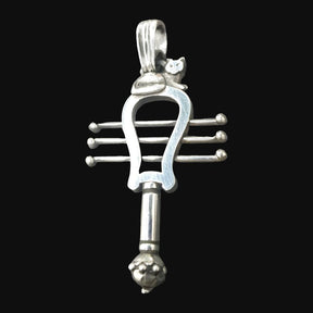 Egyptian Sistrum Pendant of the Goddess Isis 4 cm 11 g Silver Art 1217 - Bricks Masons