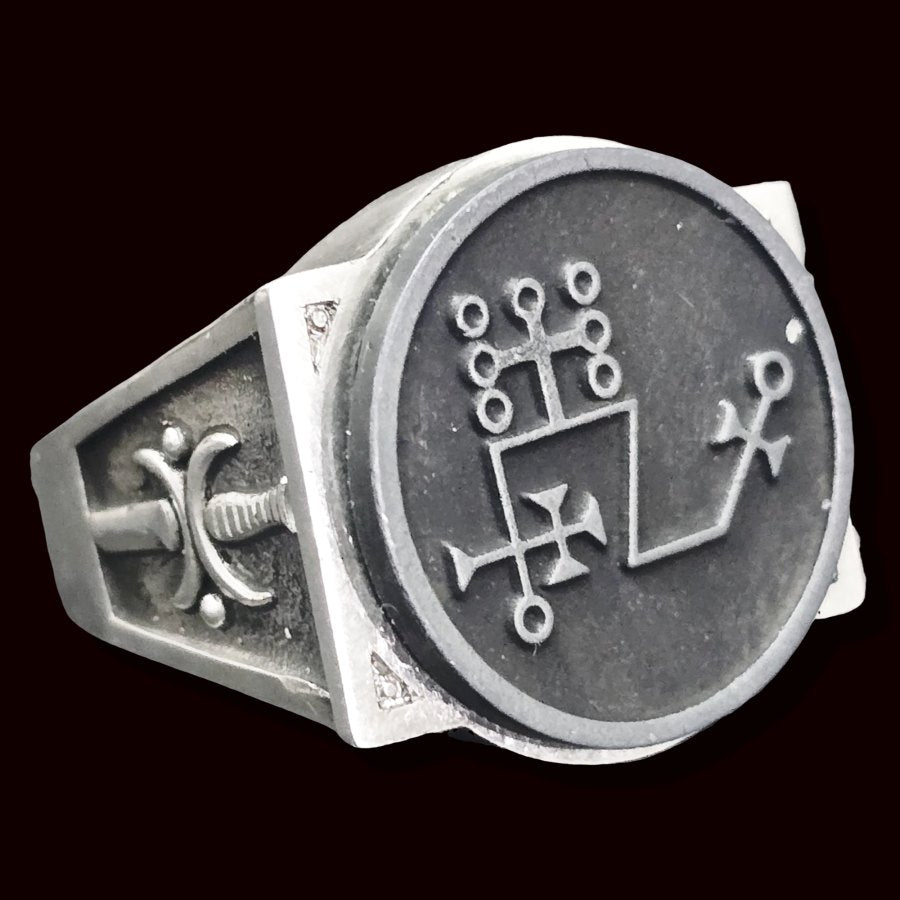 Demon Ring 71 DUKE DANTALION 72 Demons Lesser Key of Solomon Goetia In Silver 2.2 cm x 1.8 cm 18 Gr Art 1849 - Bricks Masons