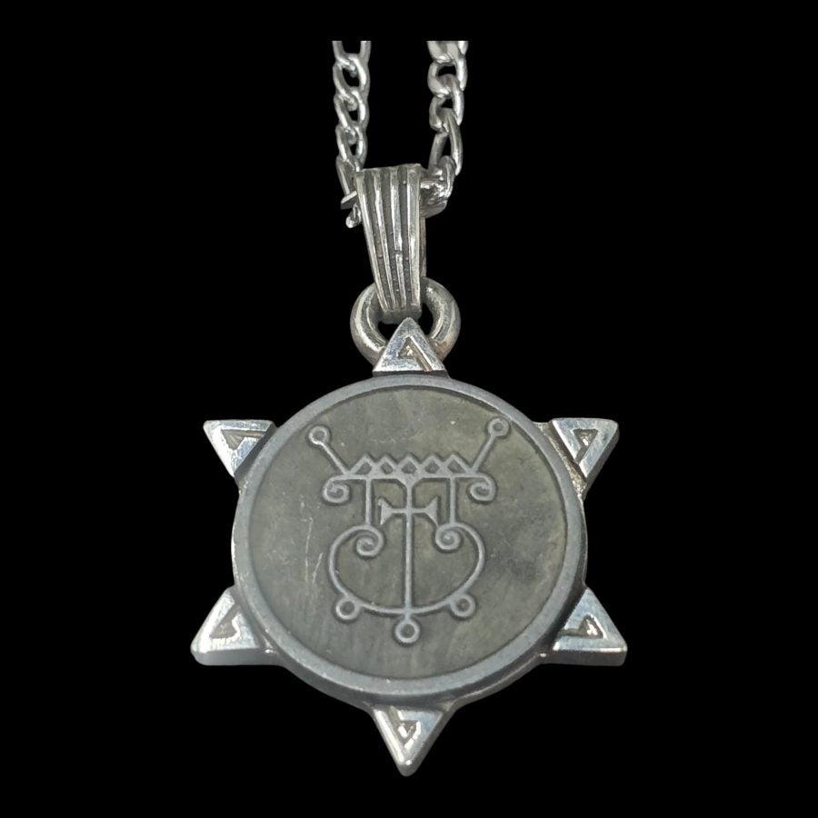 Demon Pendant 56 DUKE GREMORY and Secret Seal of Solomon 72 Demons Lesser Key of Solomon Goetia In Silver 3 x 2.5 cm 12 Gr Art 1915 - Bricks Masons