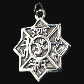 Om Jai Isham Ishvaram Pendant In Silver 8 Gr 3 Cm Art 944 - Bricks Masons