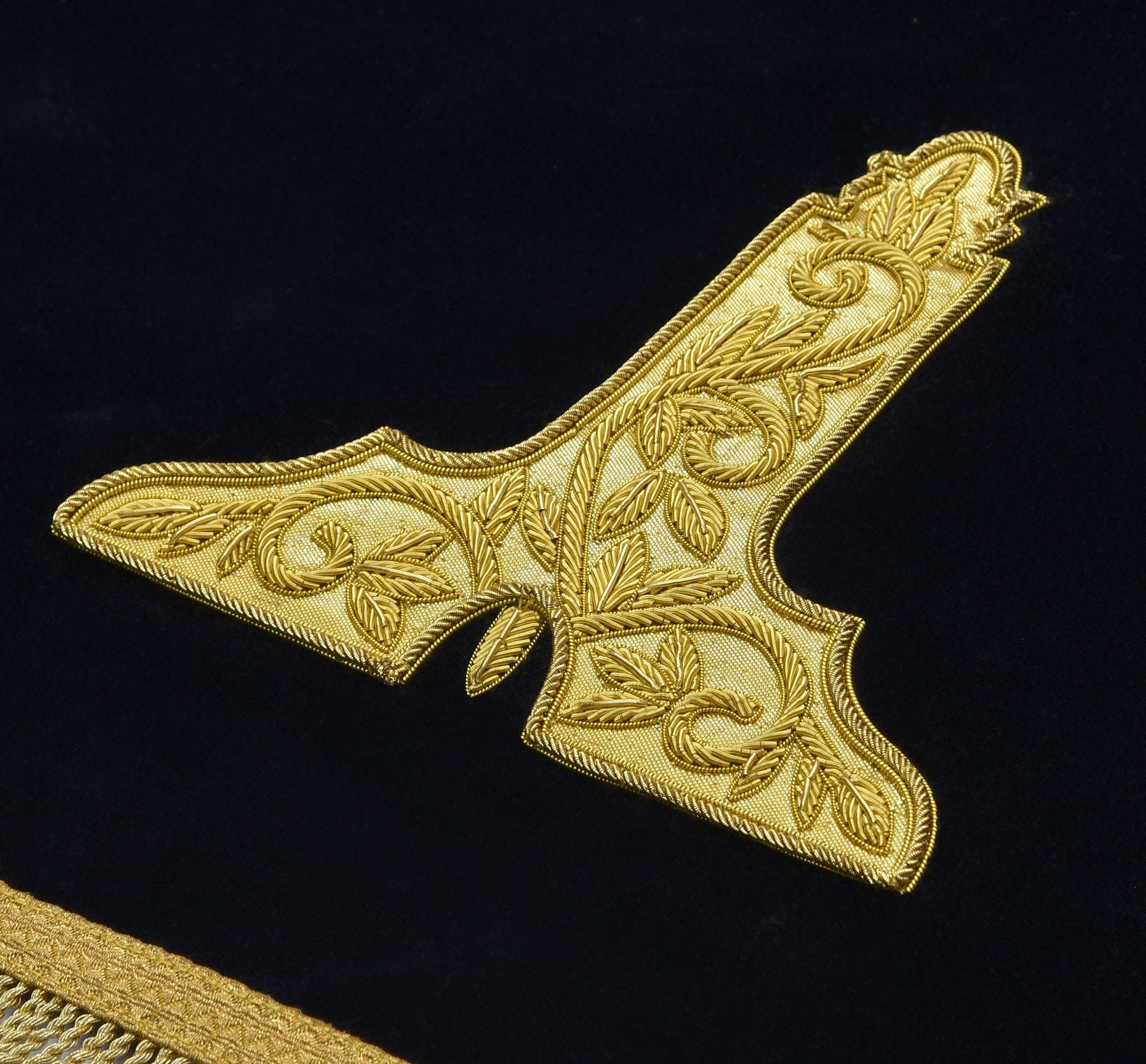 Senior Warden Blue Lodge Officer Pedestal Cover - Dark Blue Velvet With Gold Bullion - Bricks Masons