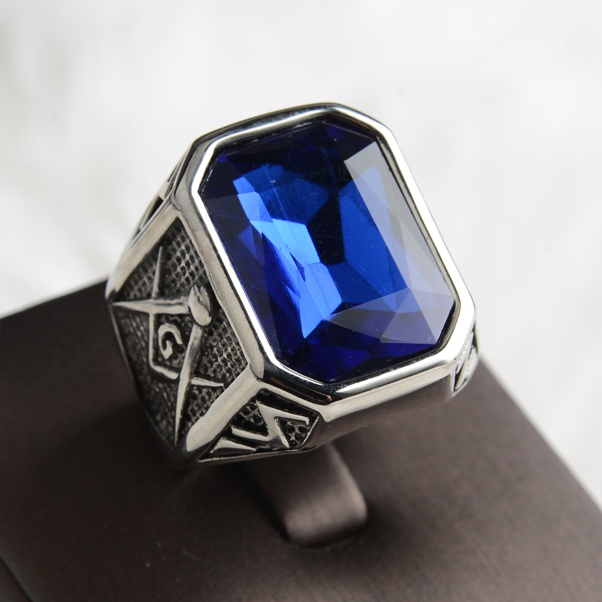 Master Mason Blue Lodge Ring - Stainless Steel With Various Stone Colors - Bricks Masons