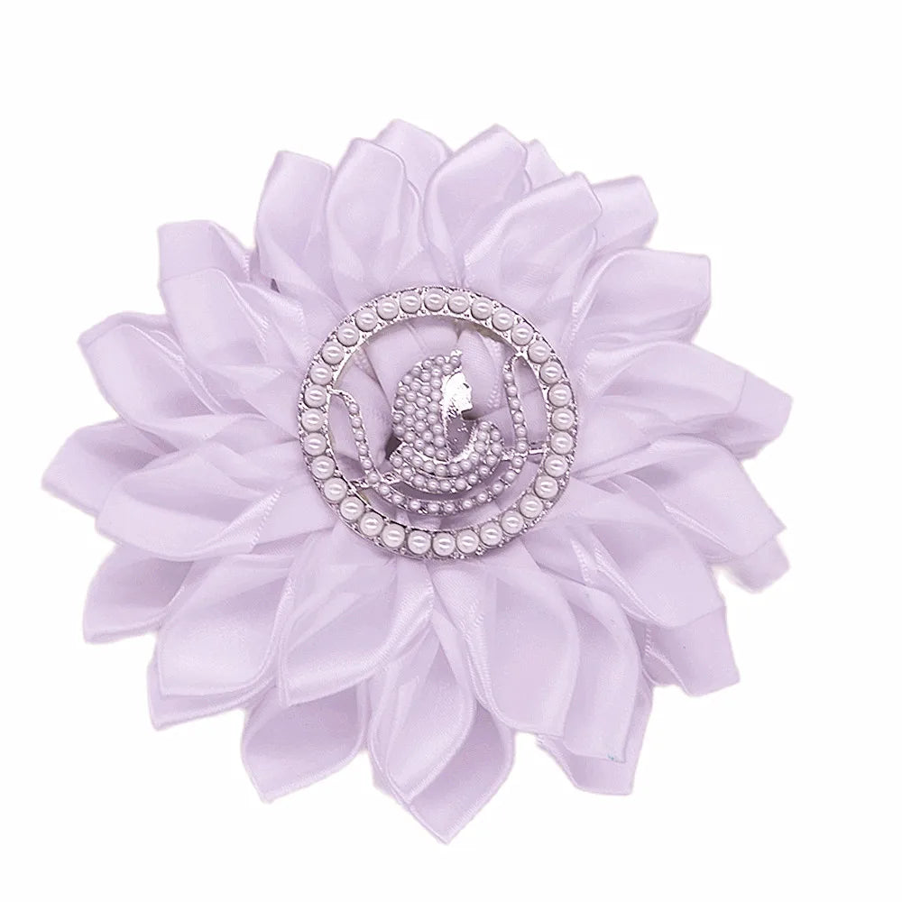 PHA DOI Brooch - Pure White Silk Ribbon Flower - Bricks Masons