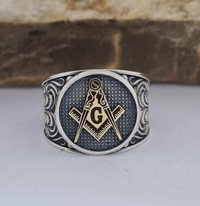 Master Mason Blue Lodge Ring - Compass & Square, Black Onyx - Bricks Masons