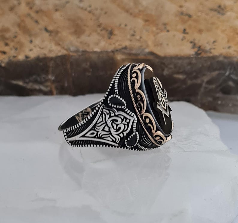 Master Mason Blue Lodge Ring - Sterling Silver Black Onyx - Bricks Masons