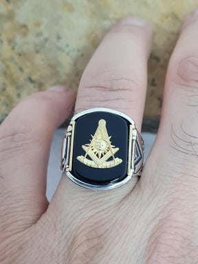 Master Mason Blue Lodge Ring - Onyx, Compass & Square Symbol - Bricks Masons