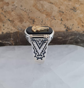 Master Mason Blue Lodge Ring - Onyx, Compass & Square Symbol - Bricks Masons
