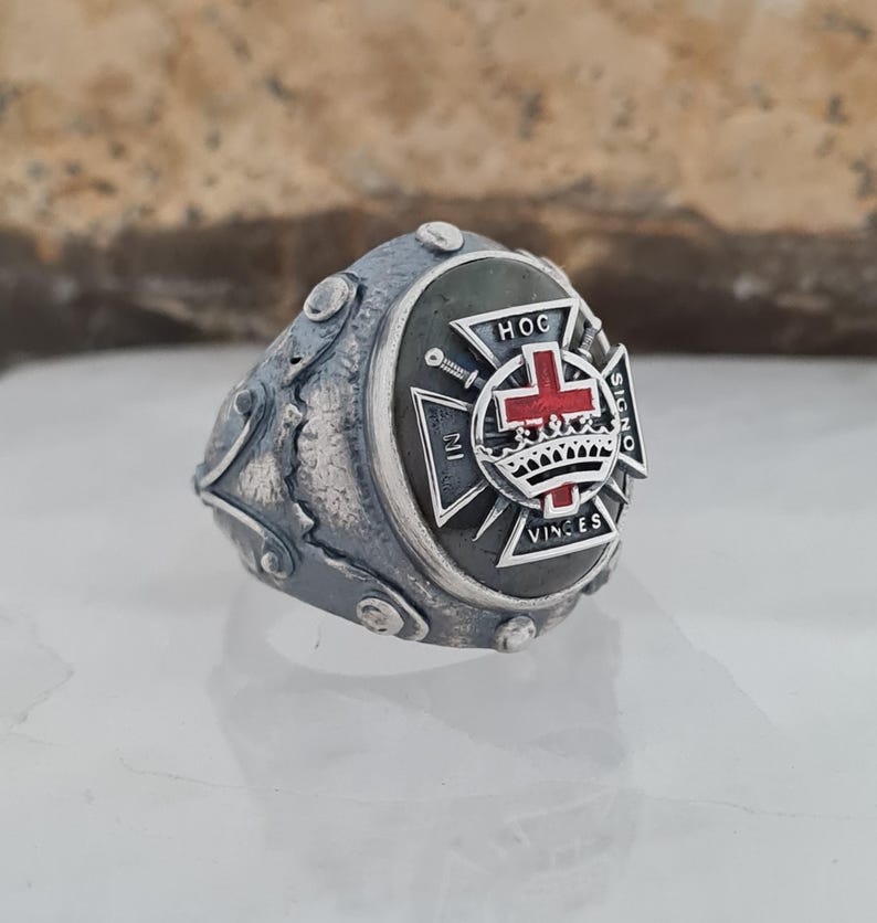 Sterling Silver Knights Templar Ring with Labradorite – In Hoc Signo Vinces Cross - Bricks Masons