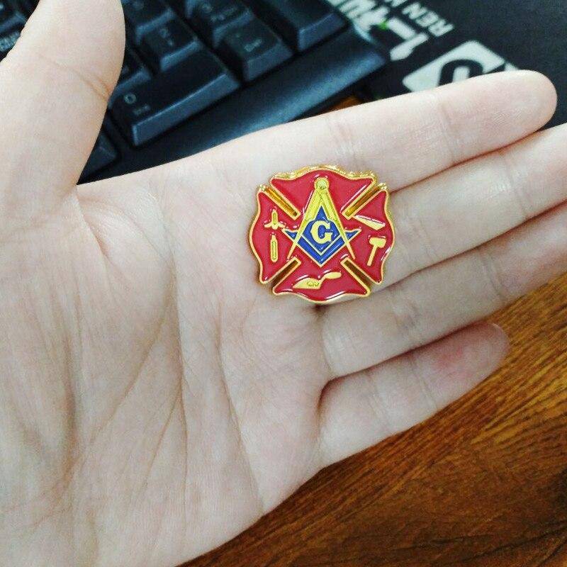 Knights Templar Lapel Pin - Fireman Fire Service First Responder - Bricks Masons
