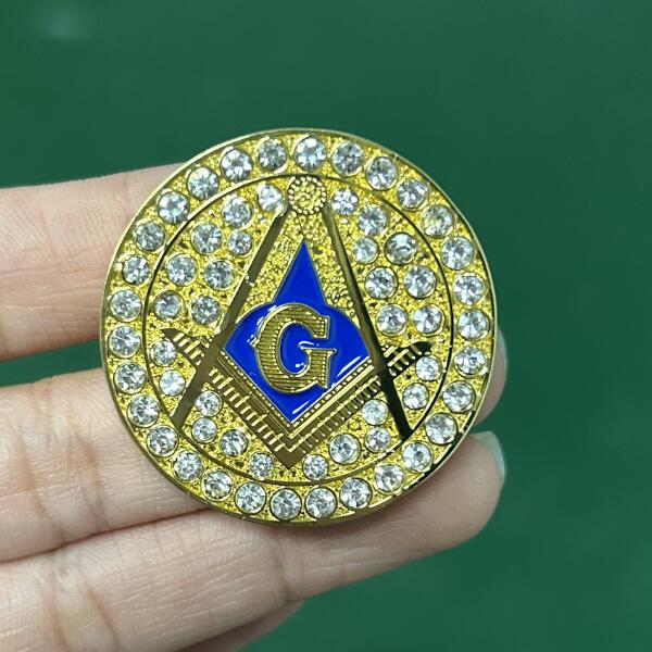 Master Mason Blue Lodge Lapel Pin - Gold Zinc Alloy With Rhinestones - Bricks Masons